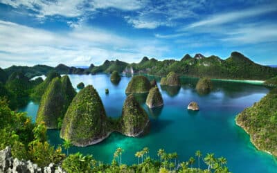 Hidden diving spots on a liveaboard in the Raja Ampat