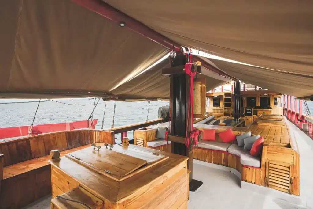 Calico Liveaboard